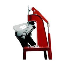 Schlittschuhe Nietmaschine
